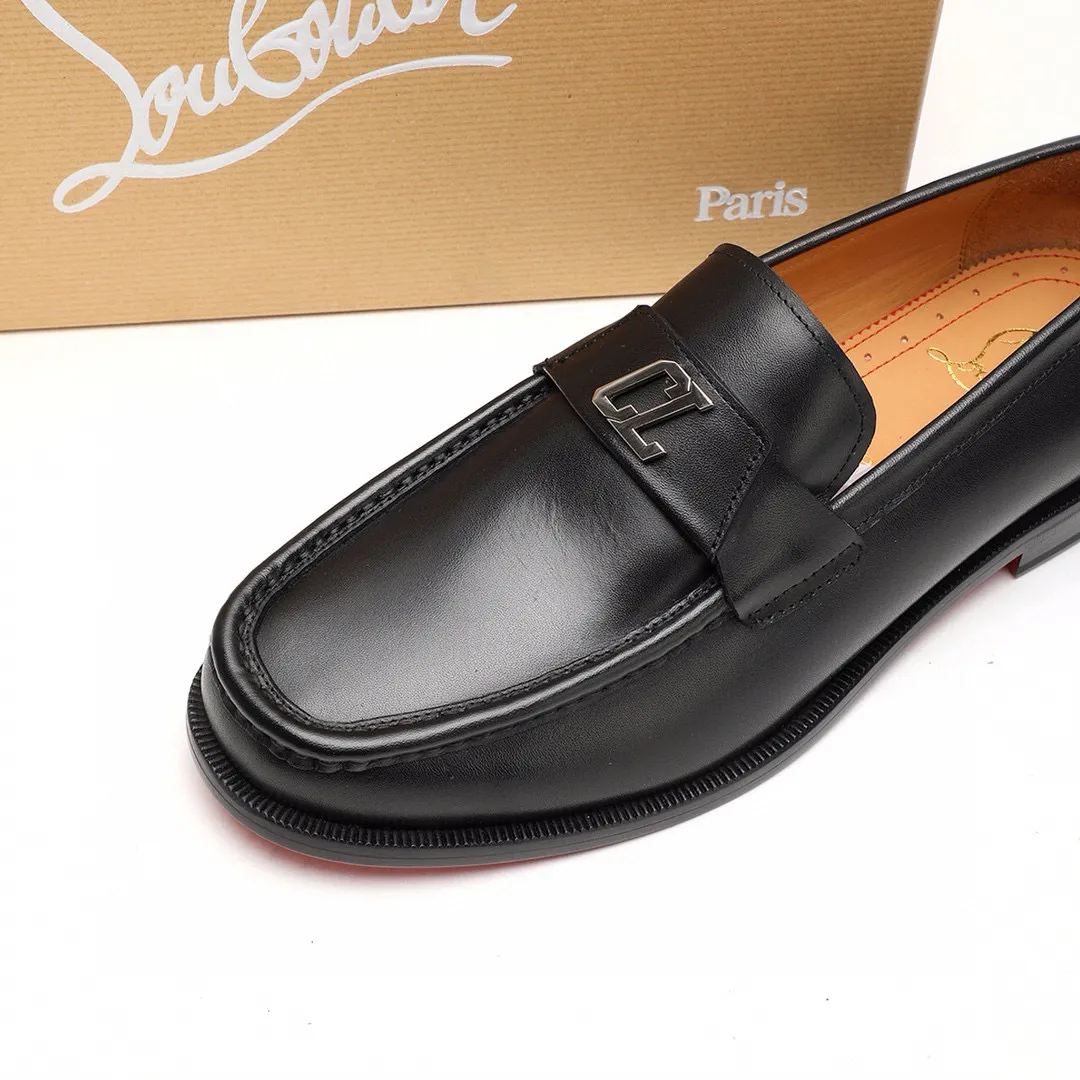 Batch 1,080 yuan 💰••New real shots••CL～High-end men’s 👔casual•loafers with red soles! ••🆑Genuine and top-quality goods from original orders ••✅💯 Purchase goods from top-quality original orders! Original imported patterned cowhide ➕Imported cowhide lining ➕Cowhide feet ➕Original leather outsole~🉑️Feel free to compare the authentic ones! Size: 38-44 (45.46.47 can be customized)
